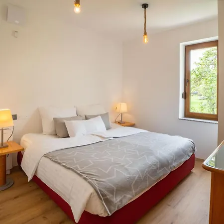 Apartment Hom At Vintgar 3*