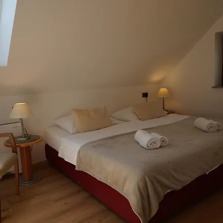 Apartment Hom At Vintgar 3*