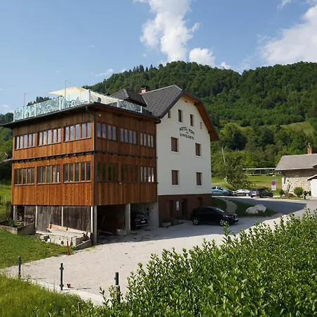 Hom At Vintgar Zgornje Gorje